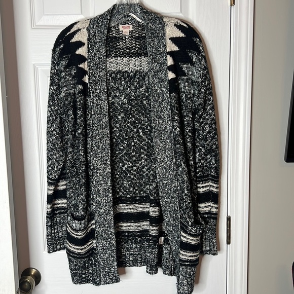 Massimo Black Aztec Pattern Oversized Open Cardigan Sweater - Size Small - Picture 1 of 3